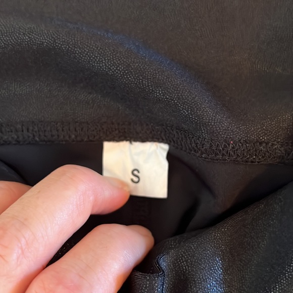 Pound Rockout Workout Shiny Leggings - Picture 5 of 7